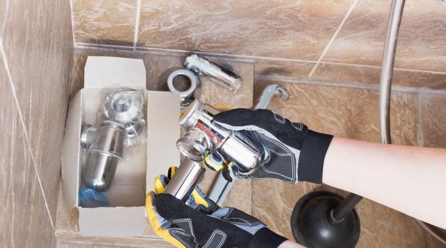 Professional gutter cleaning in Quinebaug, CT